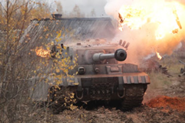 ホワイトタイガー　ナチス極秘戦車・宿命の砲火 メイン画像