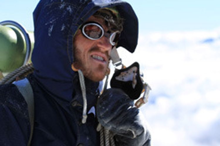 ビヨンド・ザ・エッジ 歴史を変えたエベレスト初登頂 メイン画像