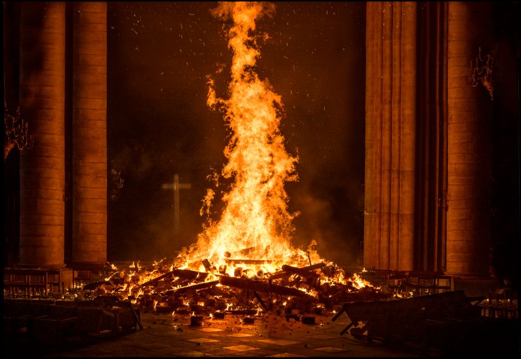 ノートルダム 炎の大聖堂 画像4
