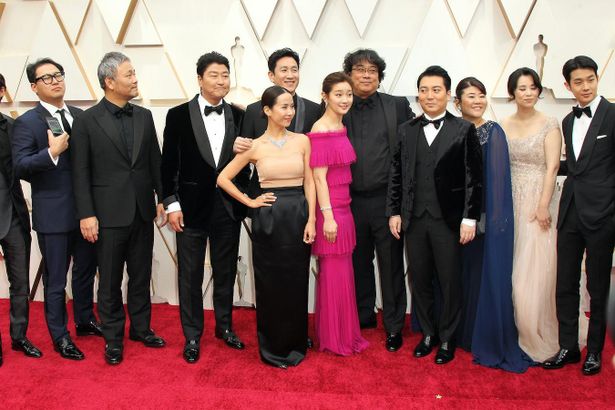【写真を見る】アカデミー賞の歴史を塗り替えた『パラサイト 半地下の家族』。韓国映画界の勢いはまだまだつづく