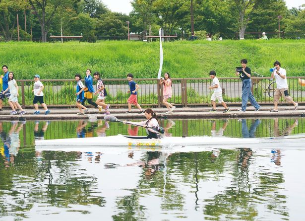 中条あやみが演じるヒロインの遥はカヌーという新たな夢を見つける 