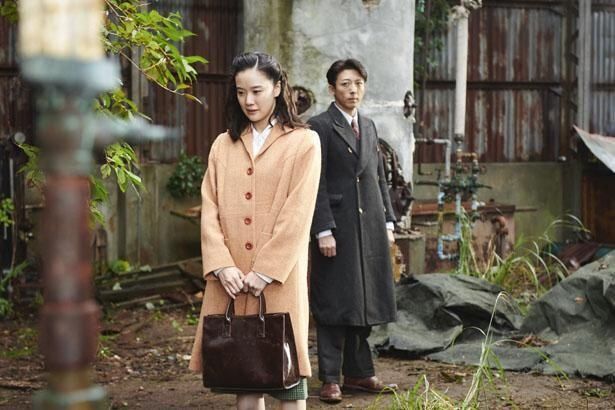 黒沢清監督の最新作『スパイの妻 劇場版』は上映中