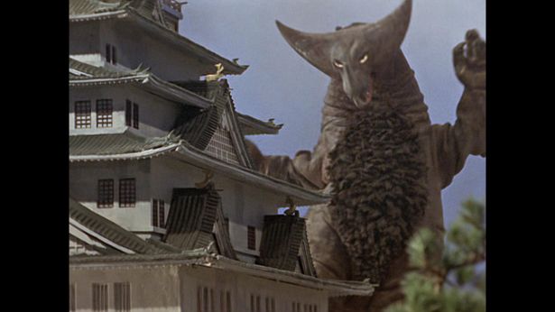 大阪城のミニチュアやゴモラの突起のディテールも、ハッキリとわかる