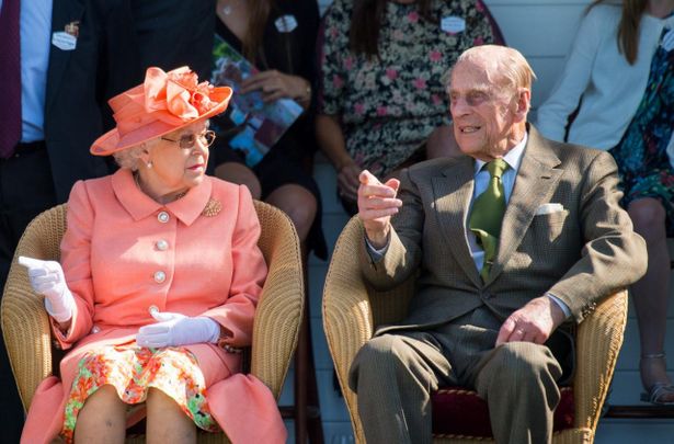 94歳のエリザベス女王と99歳のフィリップ王配