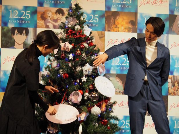 【写真を見る】クリスマスイベントで中川大志と清原果耶が2021年にやりたいことを発表…！