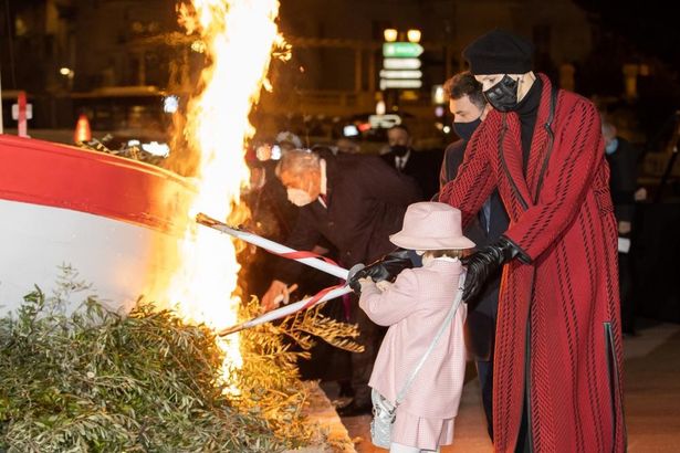 恒例の聖デボート祭に出席したモナコ王室のご一家