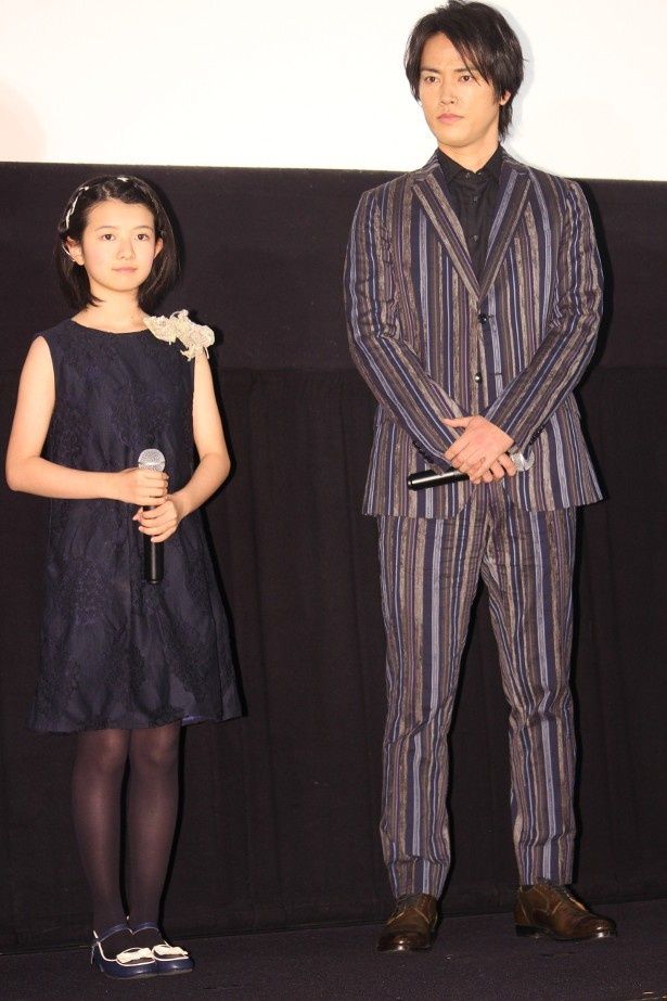 【写真を見る】生田斗真も絶賛した美少女子役もドレスアップして登壇