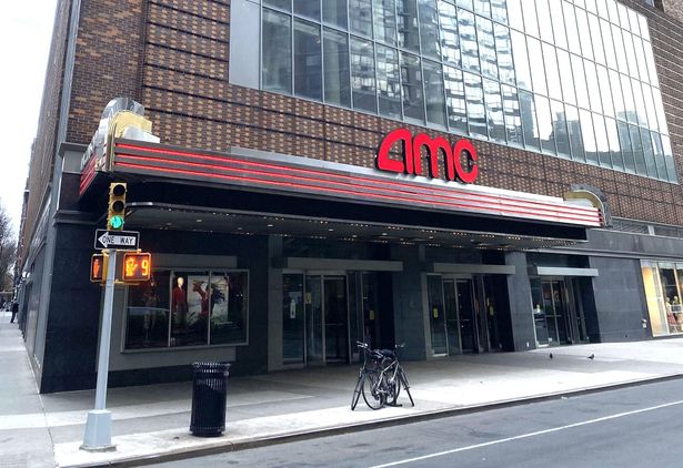 【写真を見る】ニューヨークの映画館が3月5日から復活へ！大作の公開日が再検討される可能性も？