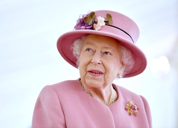 これまでも多くのピンクファッションを披露されているエリザベス女王