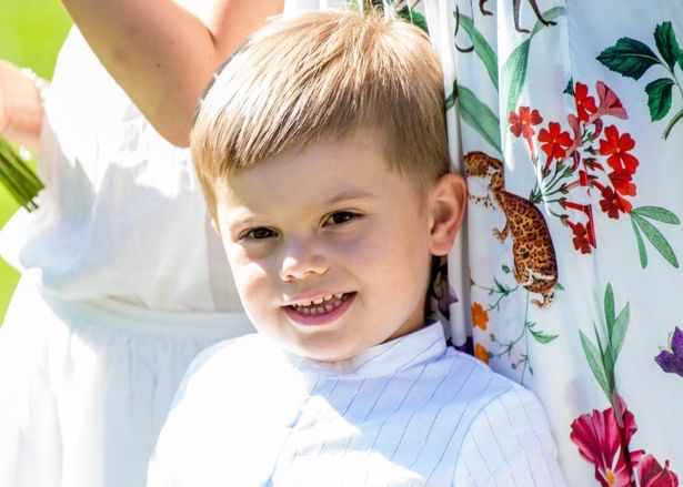 スウェーデンのオスカル王子が5歳に