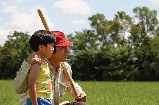 A24製作で韓国移民の家族を描いた『ミナリ』は今年のアカデミー賞の有力候補の一角に
