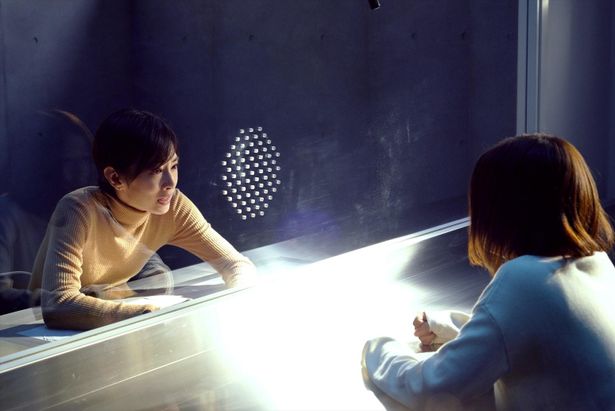面会室のシーンでは北川景子と芳根京子が役を超えて感情をぶつけ合う！