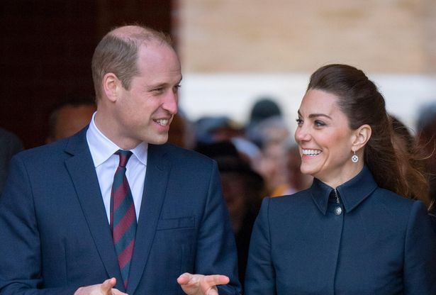 スコットランド外遊中のウィリアム王子とキャサリン妃、ファッションに注目