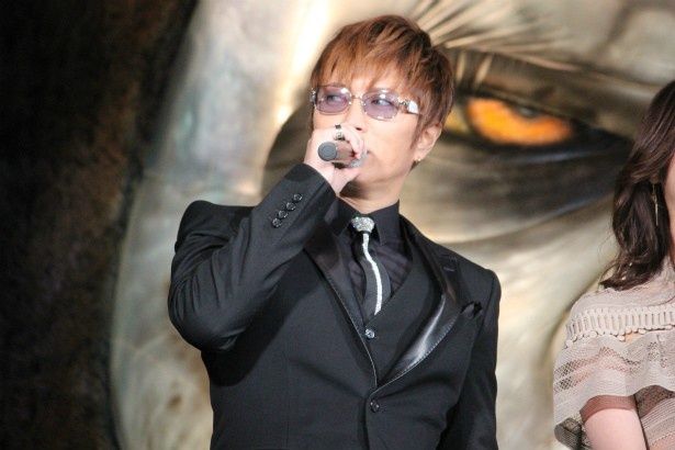 コンラッド役の日本語吹替版キャストのGACKT