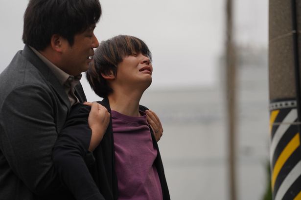 万引き未遂の果てに事故死した少女の母親を演じる田畑智子