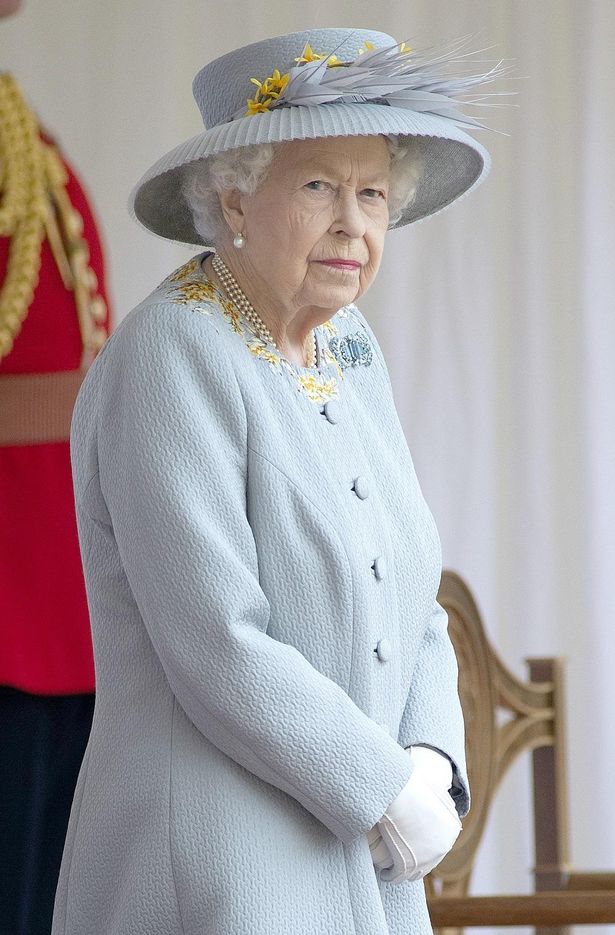 英王室を批判するのであれば、女王の愛称を娘に命名するのは避けるべきだったという
