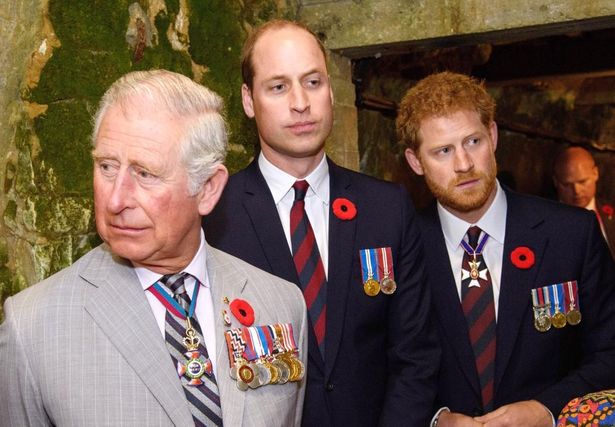 英王室メンバーが、父の日にヘンリー王子の写真を投稿
