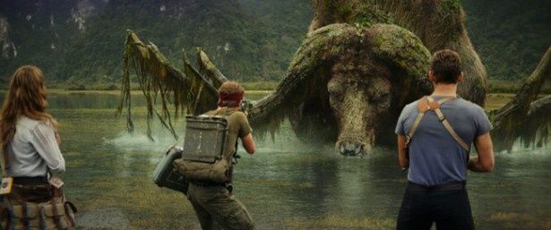 【写真を見る】髑髏島の巨大生物の中では比較的おとなしいスケル・バッファロー