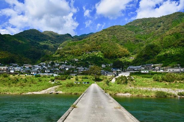 すずが暮らす田舎町のもとになった高知県の風景