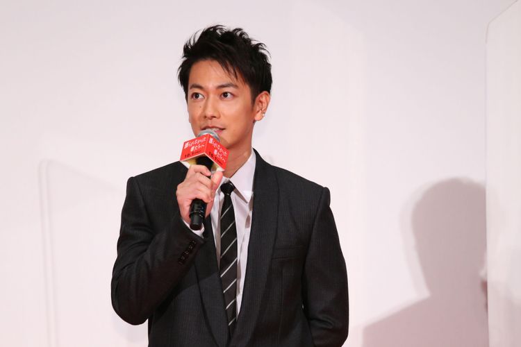 佐藤健、阿部寛と11年ぶりの共演に「『TRICK』が好きすぎて…」と感激！