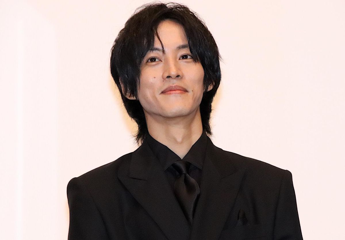 松坂桃李、『孤狼の血』役所広司からの“継承”に「足がガクガクした」前作超えのエンジンを告白！｜最新の映画ニュースならMOVIE WALKER PRESS