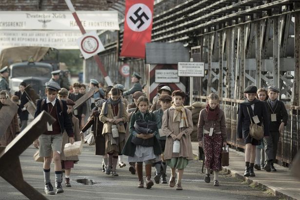 ナチス率いるドイツ軍によって両親が連行され、フランスに避難してきたユダヤ人の子どもたち