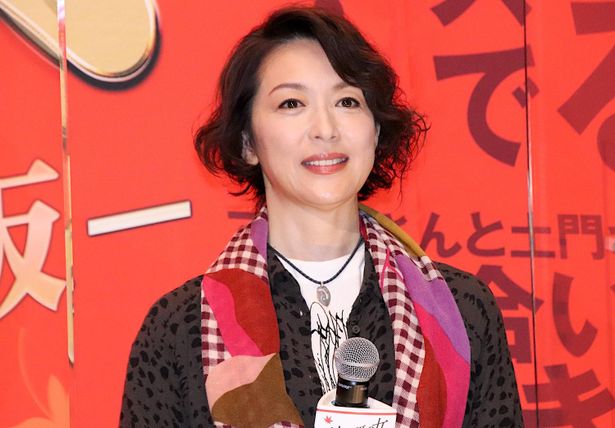 『科捜研の女 ‐劇場版‐』公開記念舞台挨拶に登壇した若村麻由美