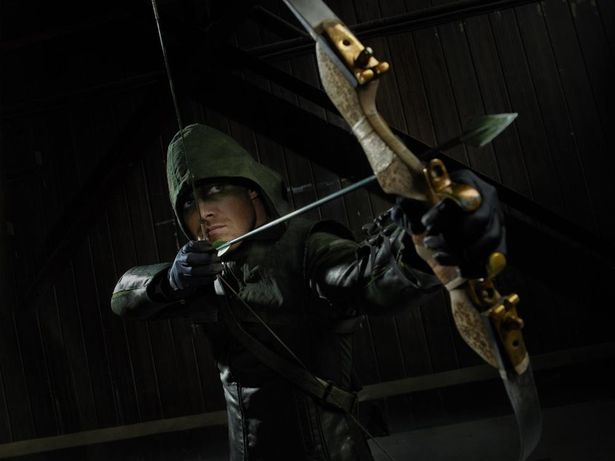鋼の肉体と超人的な弓矢の技術を武器に、悪と戦う孤高のヒーロー、グリーンアロー(「ARROW／アロー」)