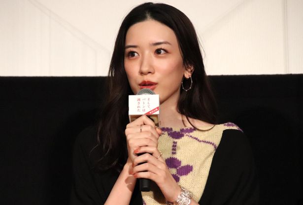 永野芽郁、市村正親から「声がきれい。歌わないの？」と期待されズバリ回答！(画像25/37)