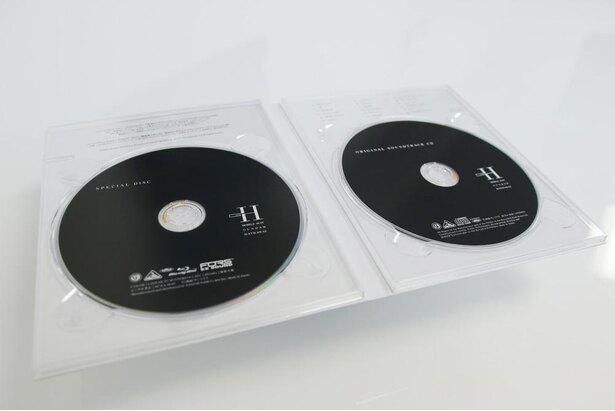 左がサウンドトラックで右がイベントなどを収録した171分の特典Blu-ray