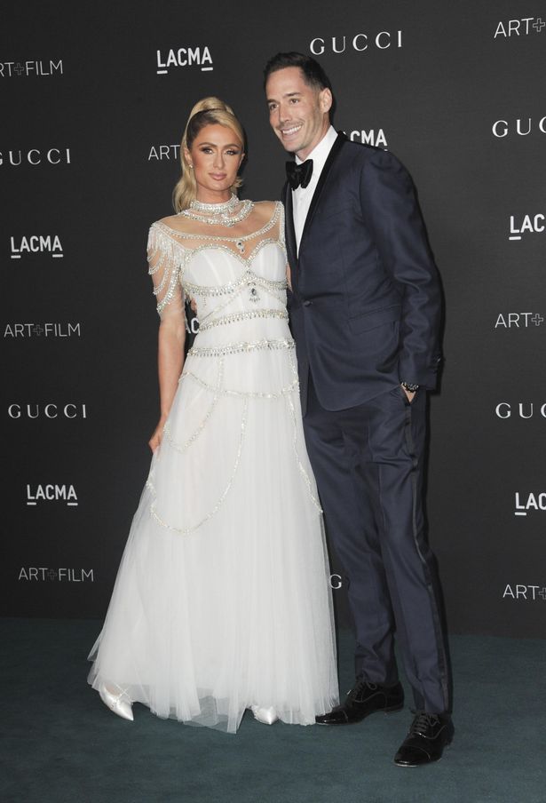 婚約者のカーター・リウムと出席したArt+Filmガラで、ウェディングドレスのようなファッションを披露したばかりのヒルトン