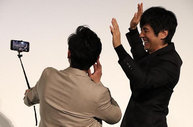 内野聖陽 ちょっとエッチなアドリブが好き 西島秀俊も息ぴったりに大笑い 何食べ が興収10億円突破 画像6 27 Movie Walker Press