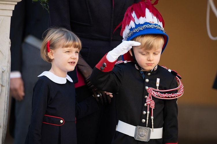 祝7歳！モナコ公室の双子たち、不在のシャルレーヌ公妃がインスタでお祝い