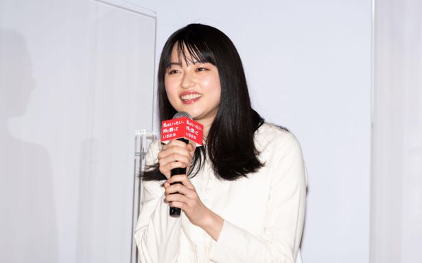 次女の香菜子役を演じた菊池日菜子はこれが映画デビュー