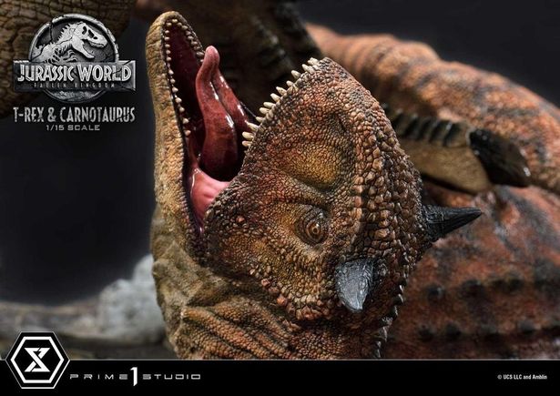 カルノタウルスの表情も映画そのままの作り込み(「レガシーミュージアムコレクション ジュラシック・ワールド：炎の王国 ティラノサウルス・レックス & カルノタウルス」)