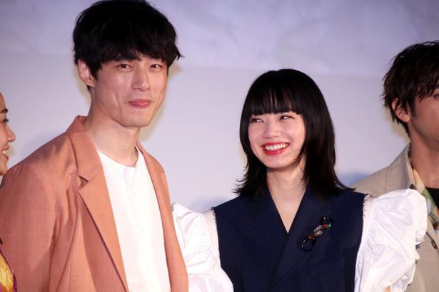 W主演を務めた小松菜奈と坂口健太郎