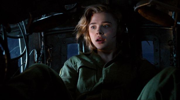 【写真を見る】爆撃機でたった一人の女性パイロットに任された極秘任務とは？