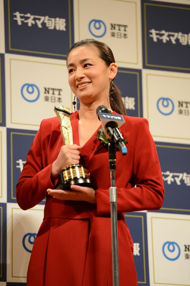 尾野真千子は『茜色に焼かれる』と『ヤクザと家族 The Family』で主演女優賞を受賞