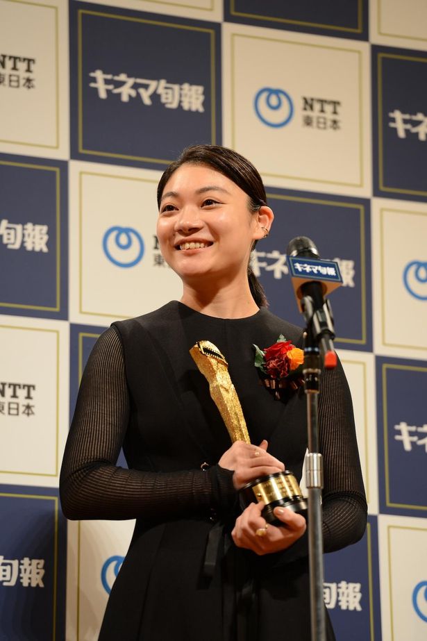 『ドライブ・マイ・カー』と『スパゲティコード・ラブ』で助演女優賞を受賞した三浦透子