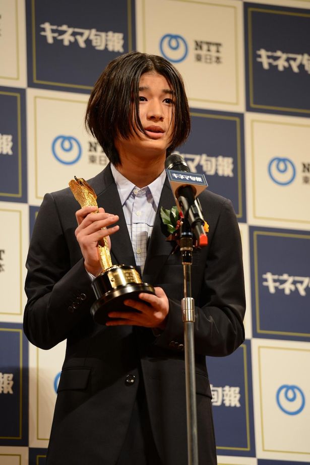 『茜色に焼かれる』で新人男優賞を受賞した和田庵