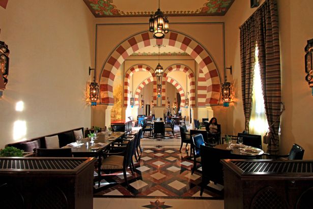 19世紀末にイギリス人が設計したホテルで、豪華絢爛なビクトリア様式のオールド・カタラクト・アスワン
