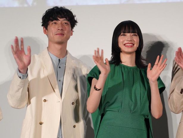 『余命10年』が特別な作品になったと語った小松菜奈＆坂口健太郎