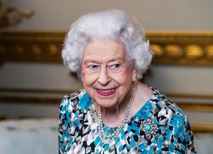 バッキンガム宮殿、エリザベス女王が私費でウクライナ支援の寄付をしたことを認める
