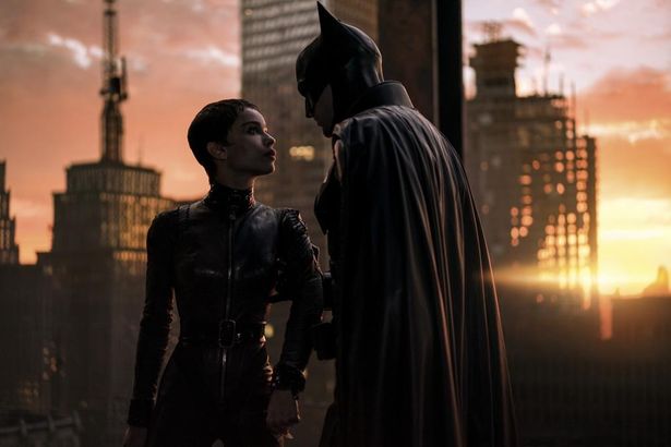 バットマンとキャットウーマンのロマンスも描かれる(『THE BATMAN－ザ・バットマン－』)