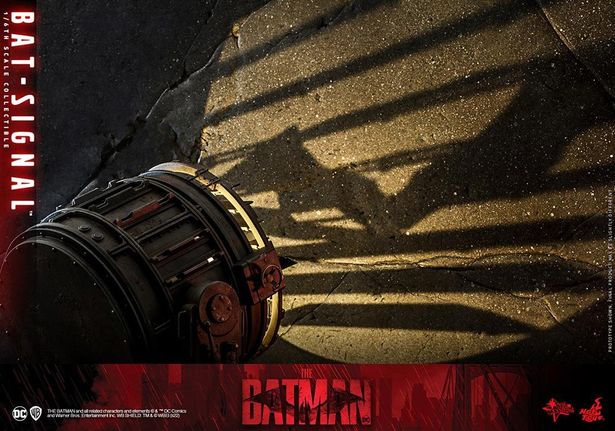 壁などに光を反射させて遊びたい(「【ムービー・マスターピース】『THE BATMAN－ザ・バットマン－』1/6スケールフィギュア バットシグナル投光器」)