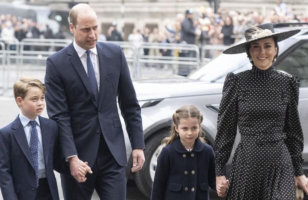 ウィリアム王子夫妻、ジョージ王子、シャーロット王女がイースター礼拝に登場