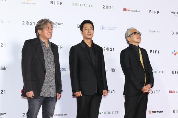 4月27日に60歳の誕生日を迎えた(一番左。写真は2021年の釜山国際映画祭)