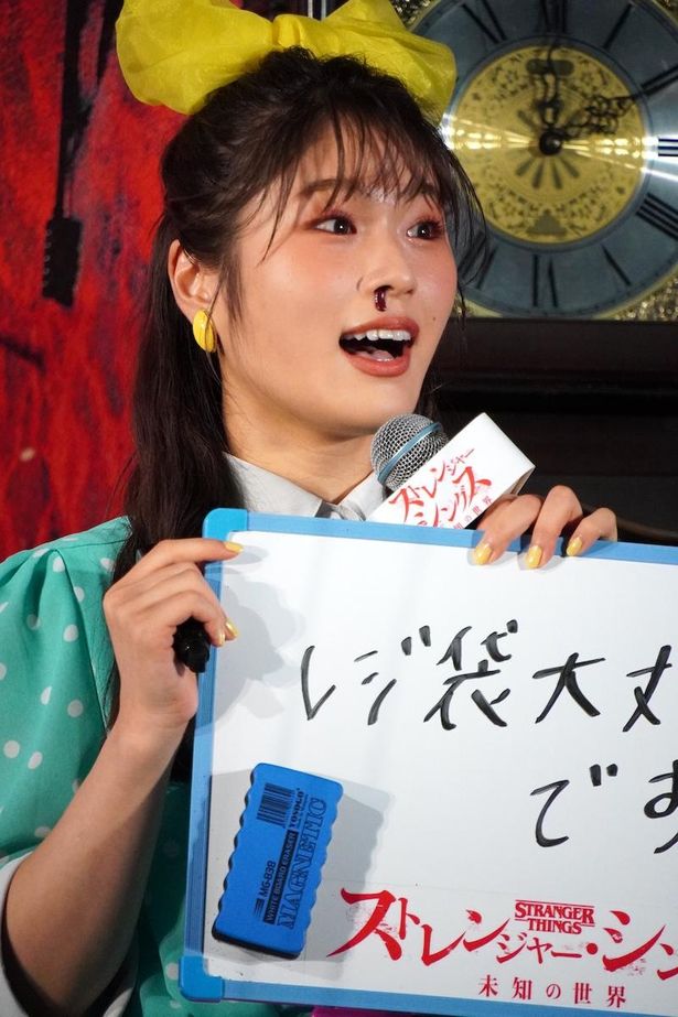 【写真を見る】“仕込み鼻血”で周囲を笑わせた渋谷凪咲