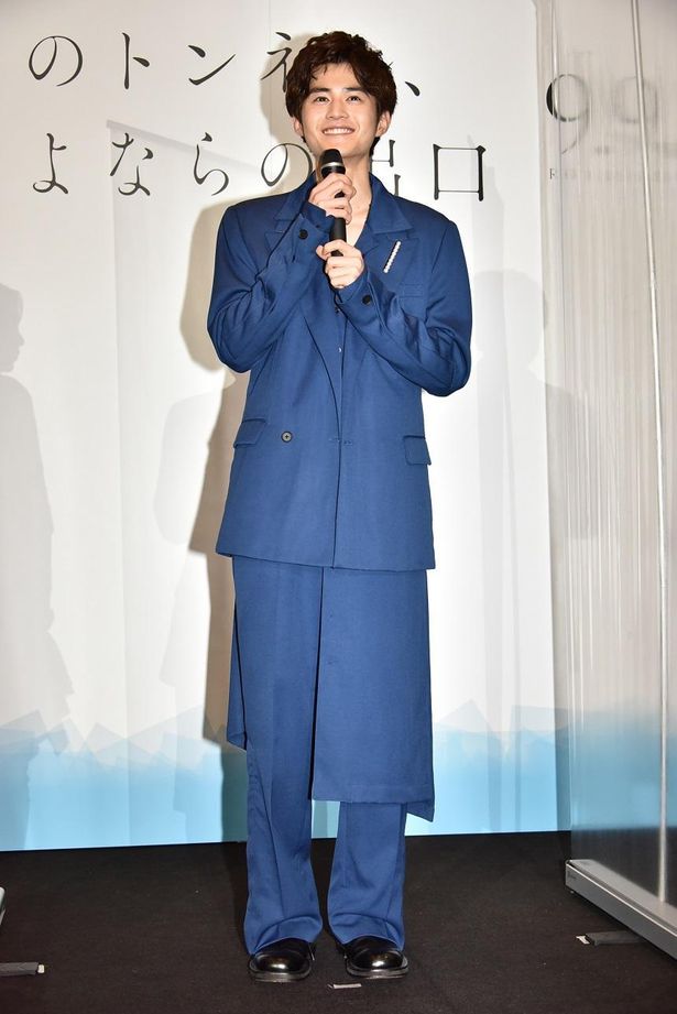 『夏へのトンネル、さよならの出口』完成披露試写会の様子