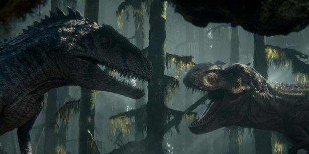 T-レックスに加えて、陸上最大級の肉食恐竜と言われるギガノトサウルスも登場する